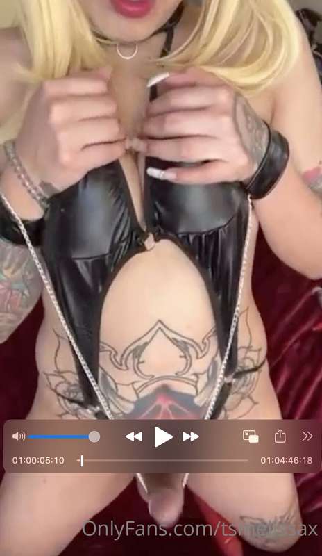 **Webcam show en cuero y cadenas 🥵 adquiere este video con 4..