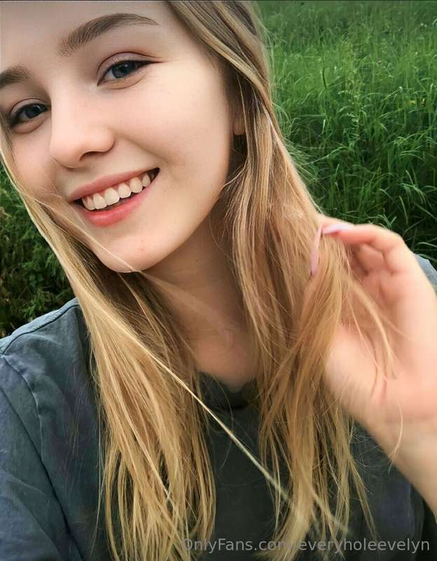 everyholeevelyn
