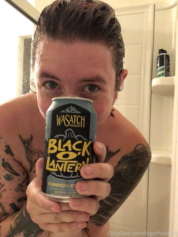 A little fun with beer & showers 😍🍻