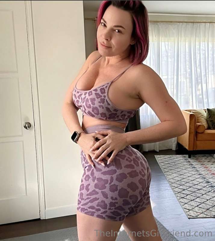 Photo 32 of Dana DeArmond on Tocromo