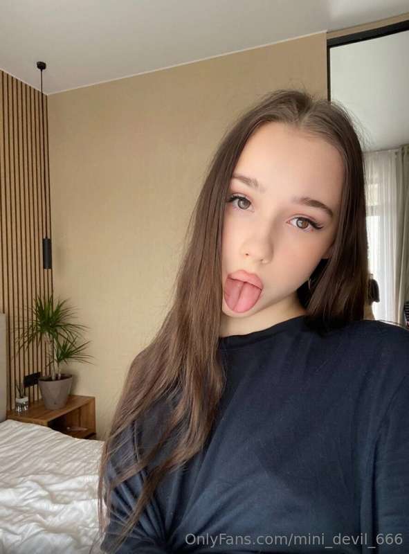 🔥𝗙𝗥𝗘𝗘 𝗢𝗡𝗟𝗬 𝗡𝗢𝗪🔥
FINALLY 18 @emilia_princess make FREE 
SUB F..