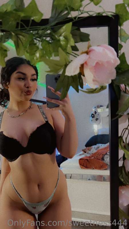 I have so much new solo content 🤭🤭