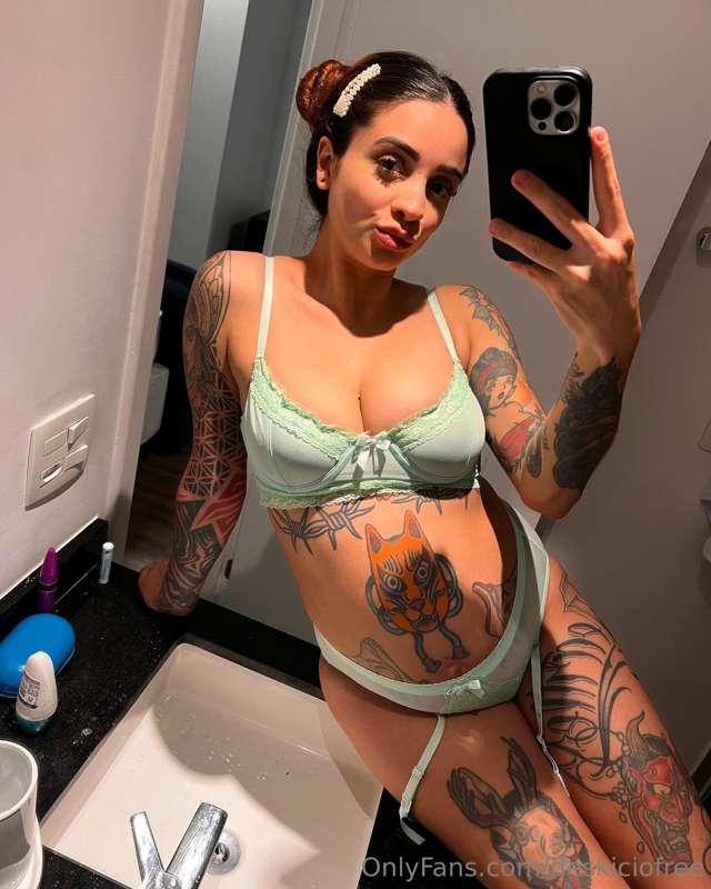 Morning' babe!🥰 I am so 🅷🅾🆁🅽🆈 in this morning and I wanna ri..