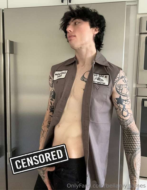 your Lubrication Expert has arrived with a *BIG package* 🍆🙈 ..
