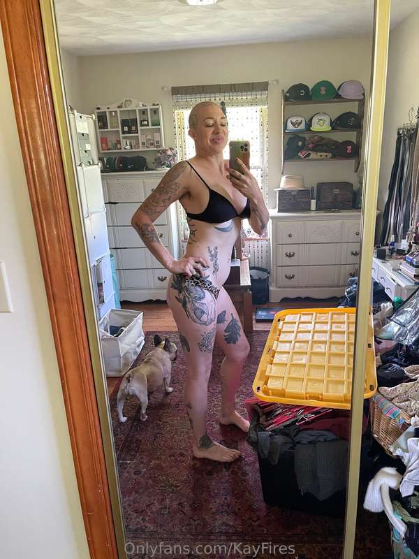 I really need to finish cleaning out my closets 🫠