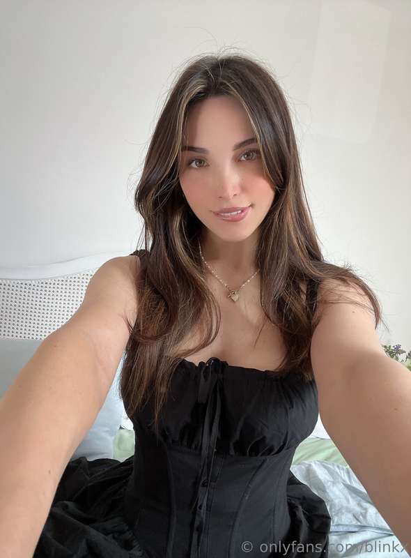 I give you this look, what's your move? let me know at https..