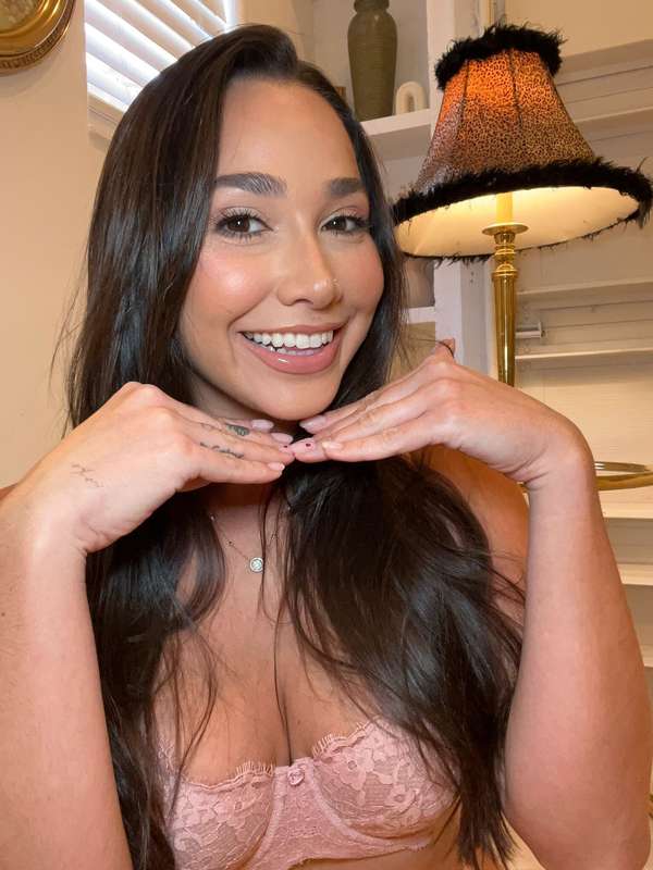 Dont be shy...DM me and ask about the perks of being my VIP ..