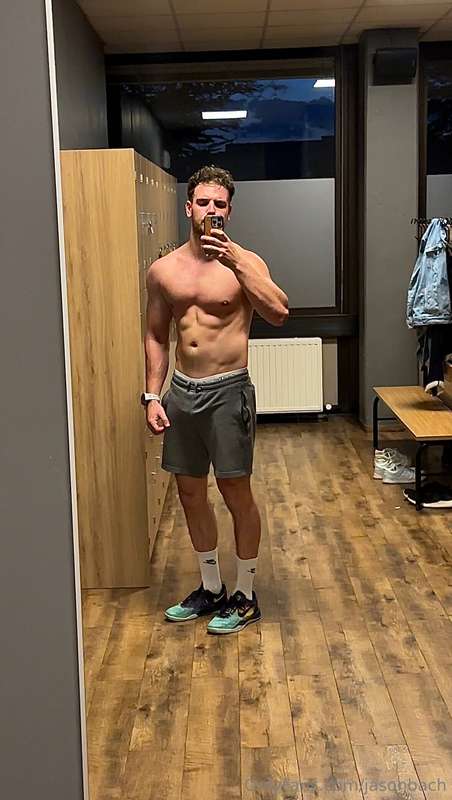 Hot days started, and got all wet in hard training 🥵💦💪🏻