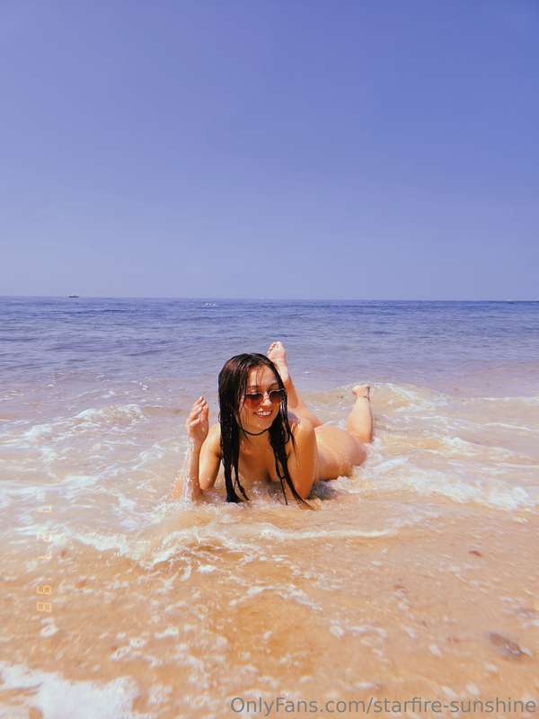 I went to a nude beach today 💫