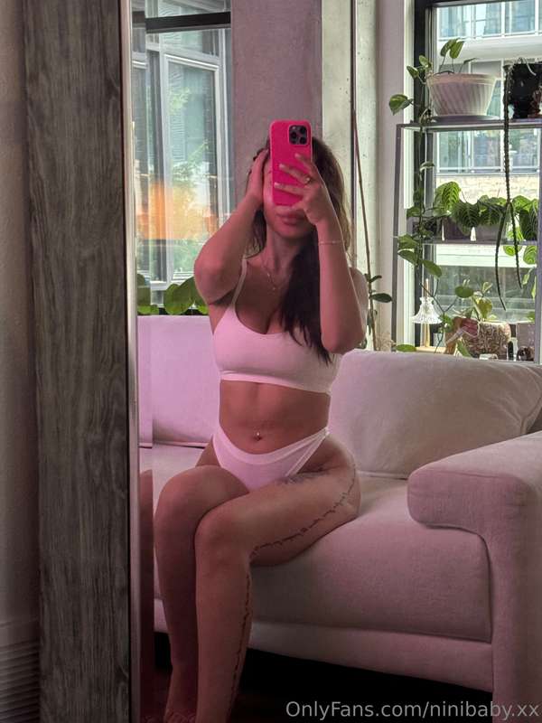 Feeling naughty and ready for you! 😘What do u want to see ne..