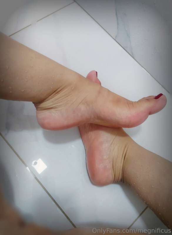 Cooling off in the shower… and giving you a perfect view of ..