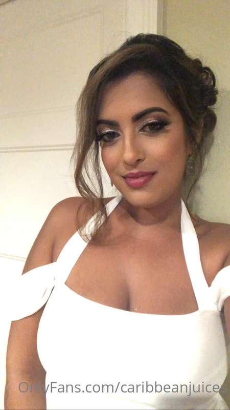 Dolled up 😘🤍 

This year has been hectic with lots of ups an..