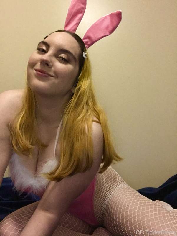 tickledbooty image #0