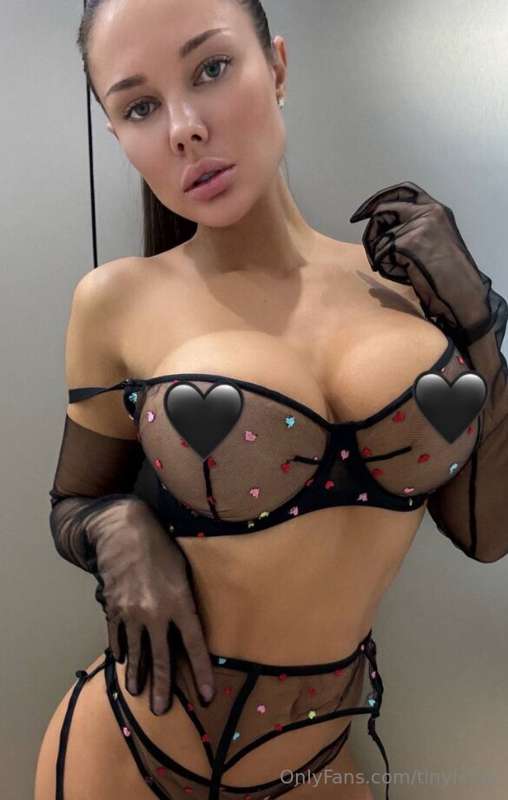 #### Not an porn actress, just a busty cutie looking for boy..
