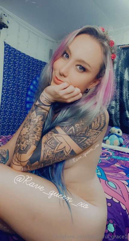 #advertisement 💜RAVE QUEEN💜Over 3 years of content on my pai..