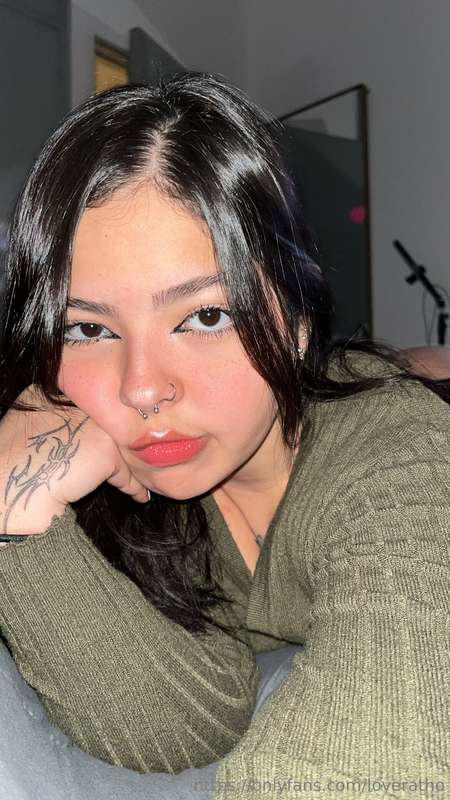 face card 🧚🏼🌟 and some booty hahah