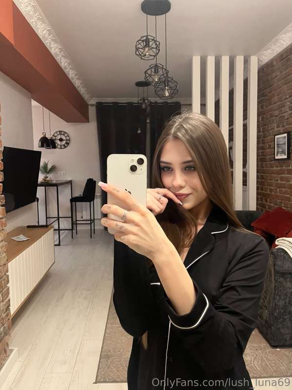 lush_luna69