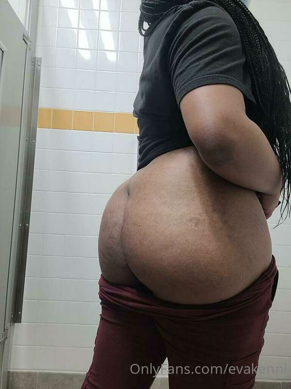 evakenni image #1