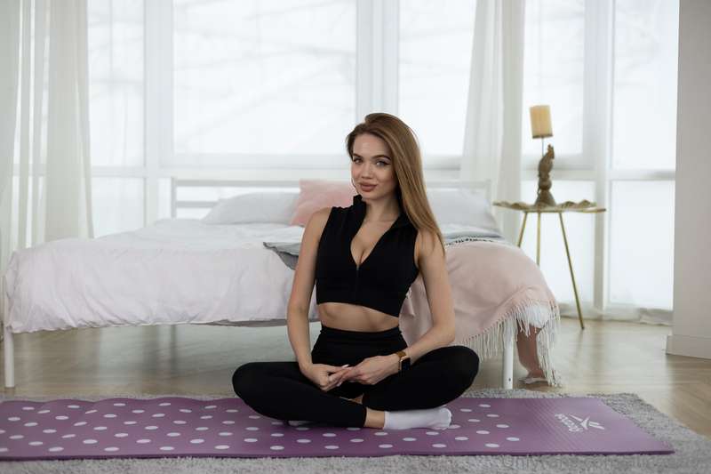  🌄Here are a few exercises I usually include in my morning y..