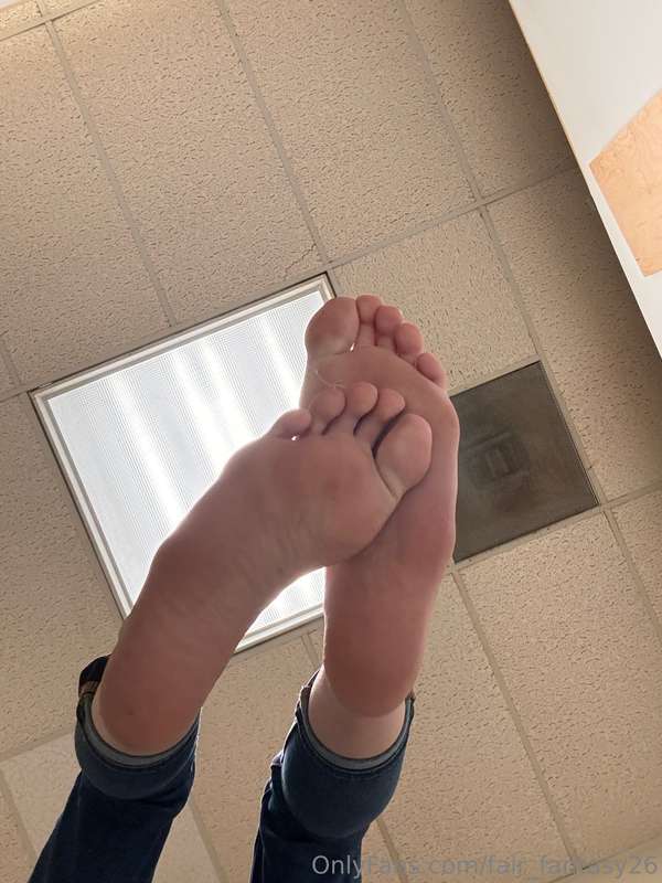 Had a few people wanna pay for a pedi :) message me! You get..