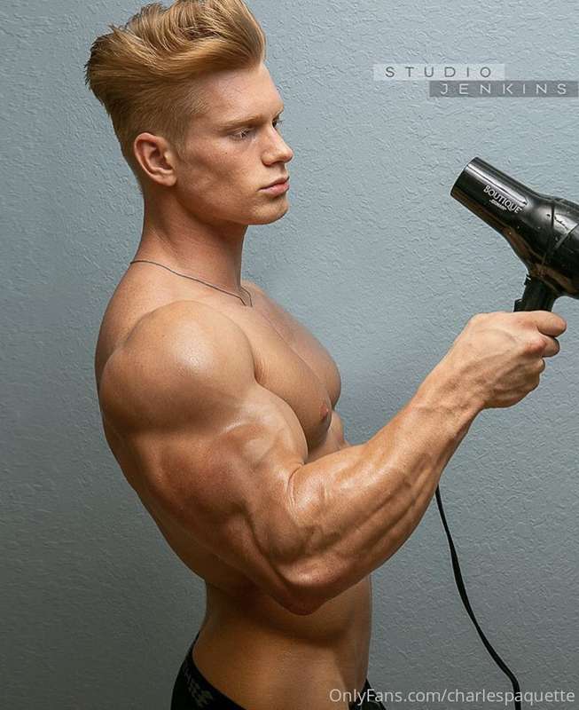 Blow drier action going on 🧐