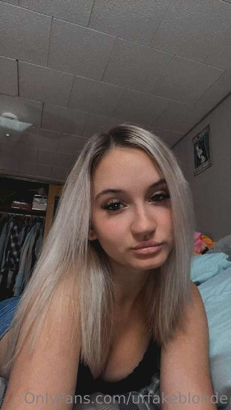 ursecretgirlfriend0