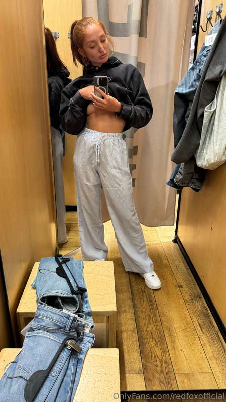 fitting room 😽