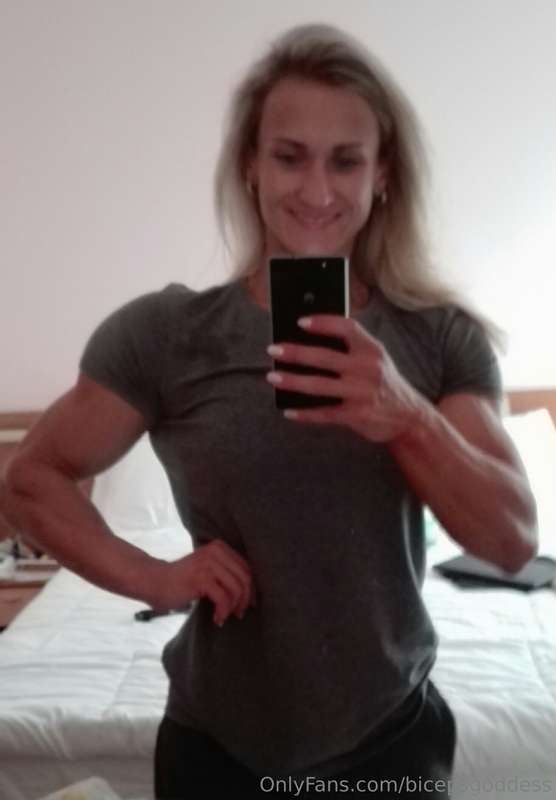 bicepsgoddess