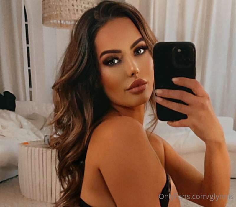 Feel like heating things up today? 🔥 Leave a tip to see more..