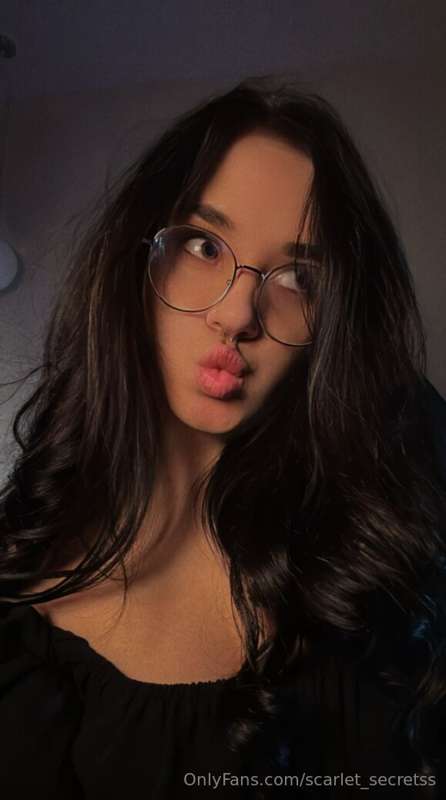 🔥 🔥 🔥
Daddy, I'm so horny and I don't know what to do🫦
Can y..