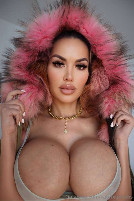 katebigboobs
