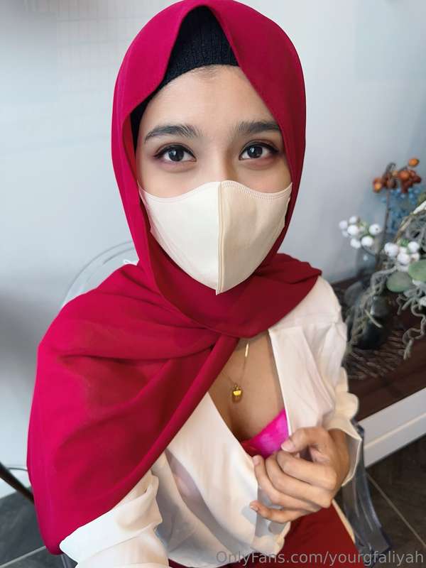 yourgfaliyah