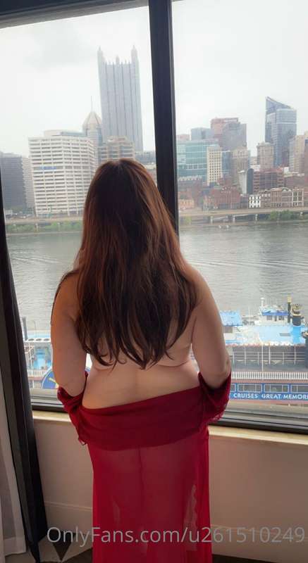 Ass and a view of the skyline!
