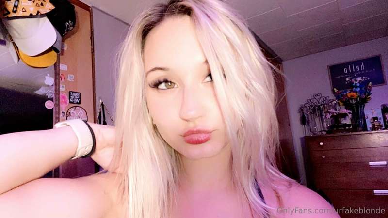 ursecretgirlfriend0