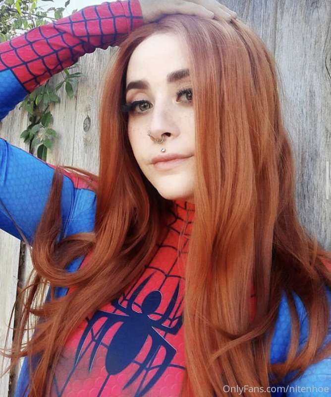 Going live tonight in cosplay .. help me decided which one ...