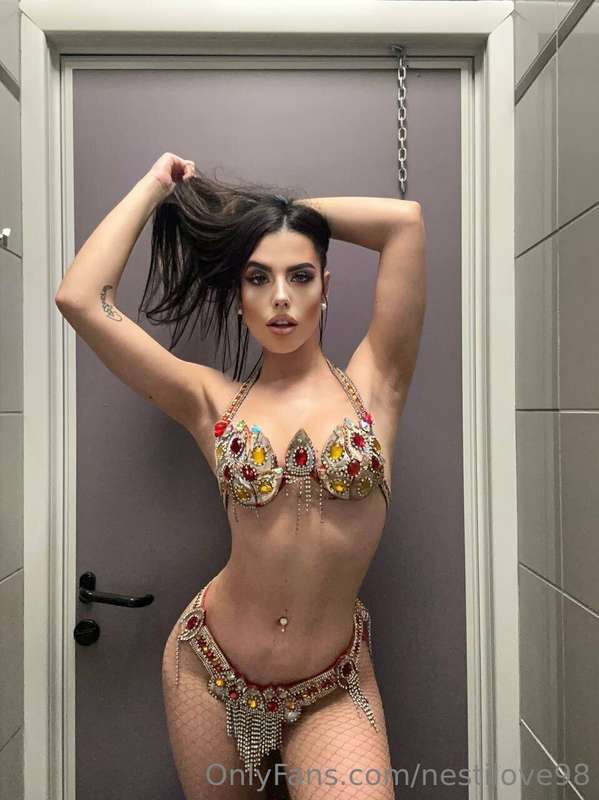 😈