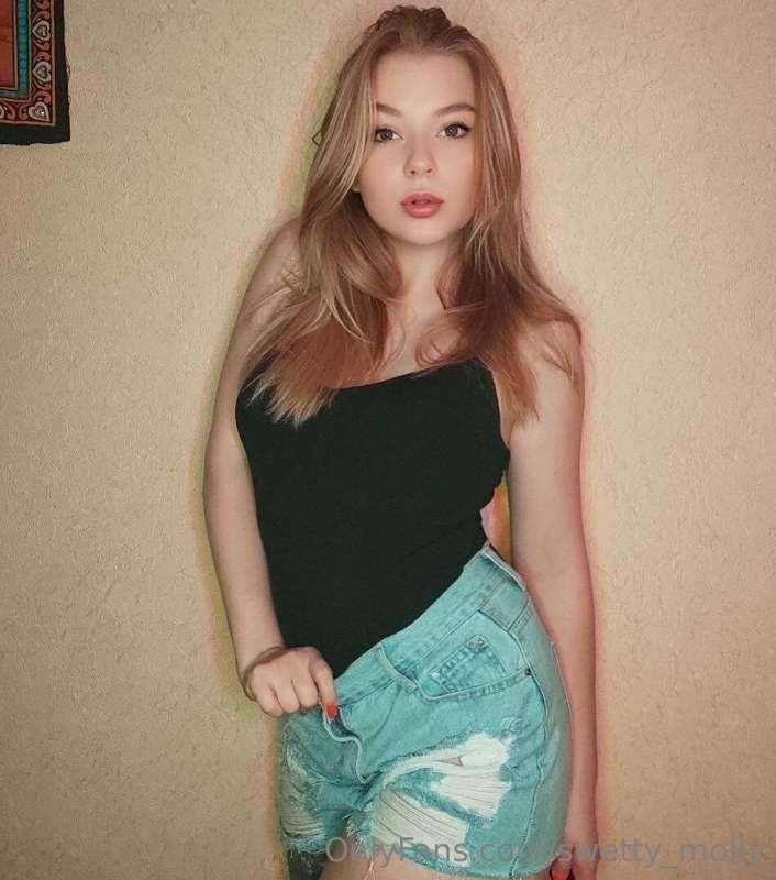FREE FREE @a_tendergirl_vialeti ✨ 
SEXTING 📲  
FETISH 👣  
CO..