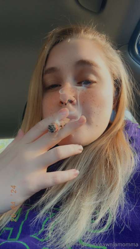 Happy 4/20 babes 🥰🥰 enjoy the freebie!