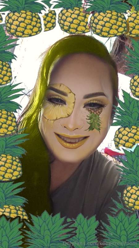 Snapchat has a pineapple filter. And it's upside down Snapch..