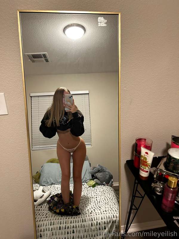 Lingerie on or naked?😈💦