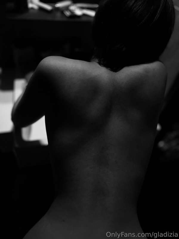 gladizia image #12