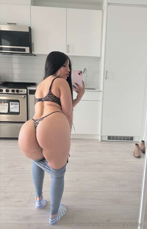 Is it weird that look at my own ass makes me wet?