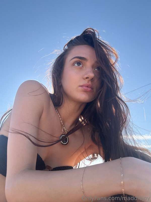 no filters, just me… hotter this way? 🔥 tell me https://only..