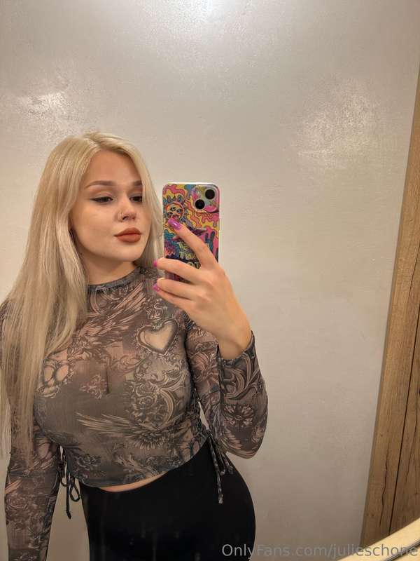 julieschone
