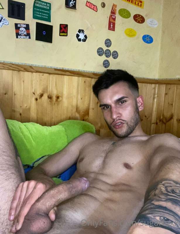 I just wake up and i need to fuck some ass 🤤🍆
Would you come..