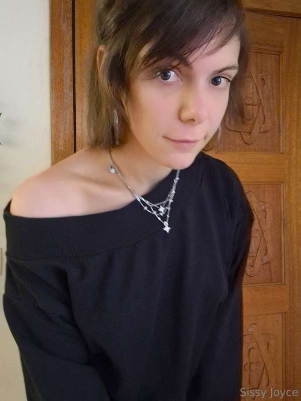 sissyjoyce image #0