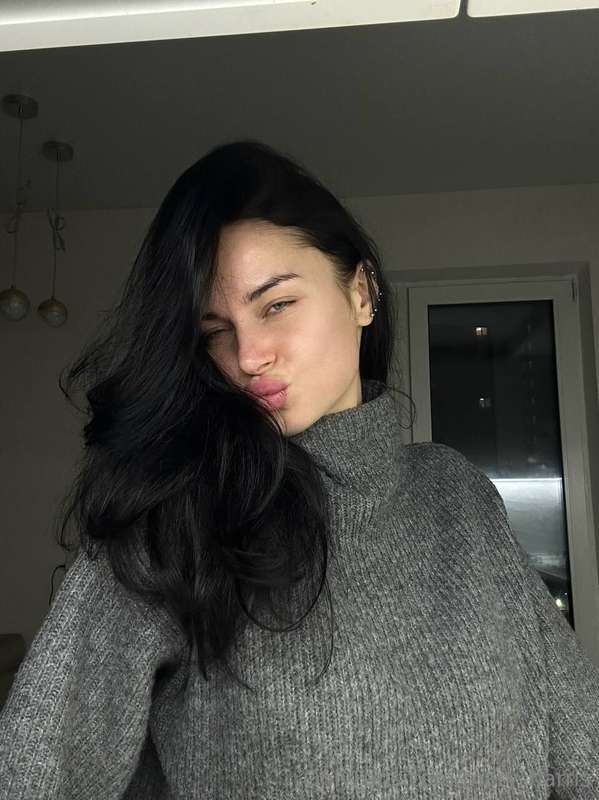Just got back from an evening walk .🥰🎄 How's your evening go..