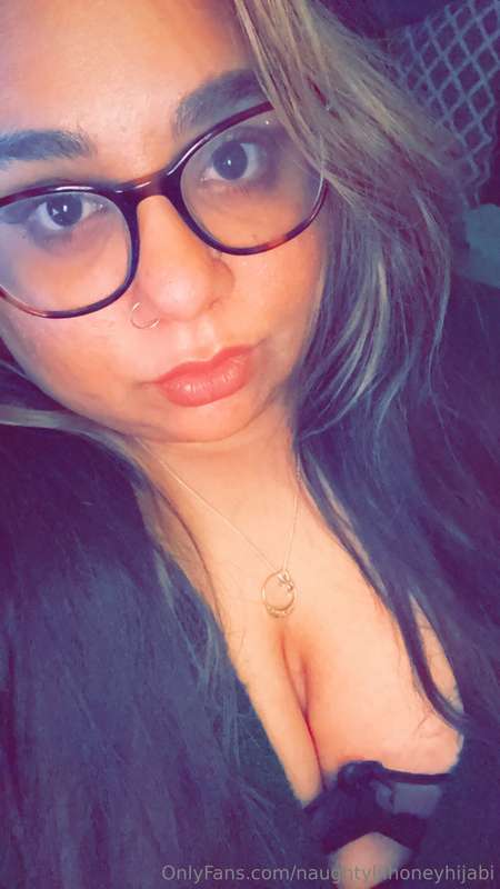 naughtylilhoneyhijabi