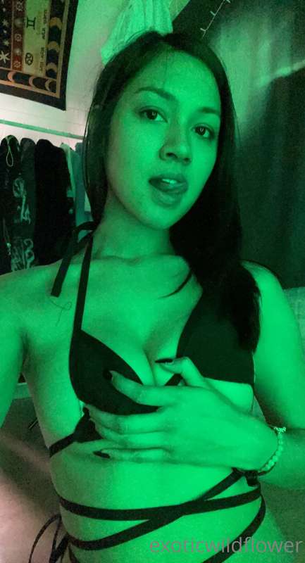 👽💚