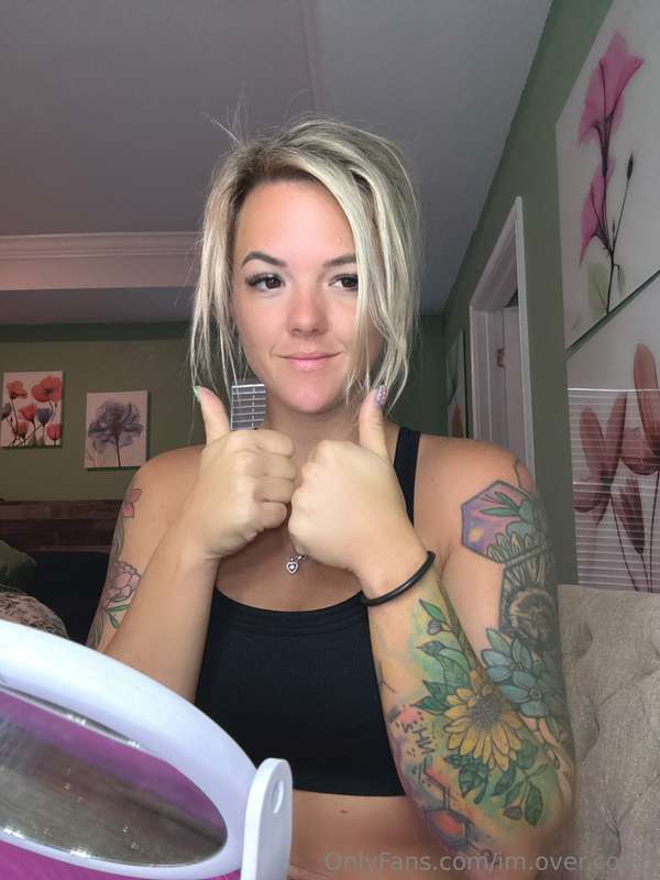 Barely slept and feeling so fucking delusional.... 